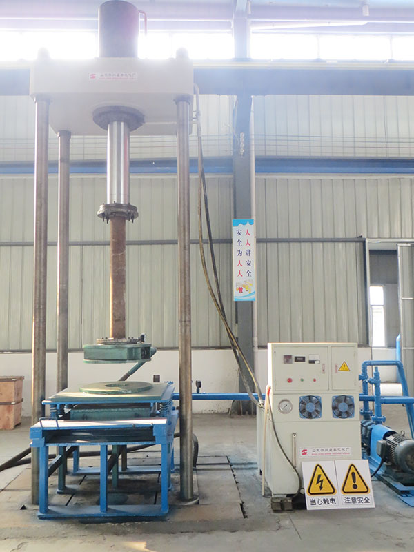 大型液壓機(jī)