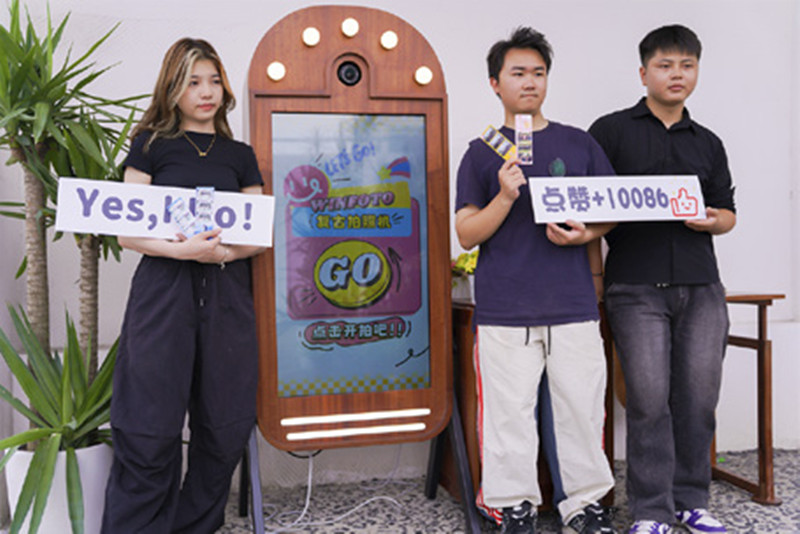 復(fù)古互動拍照機(jī)